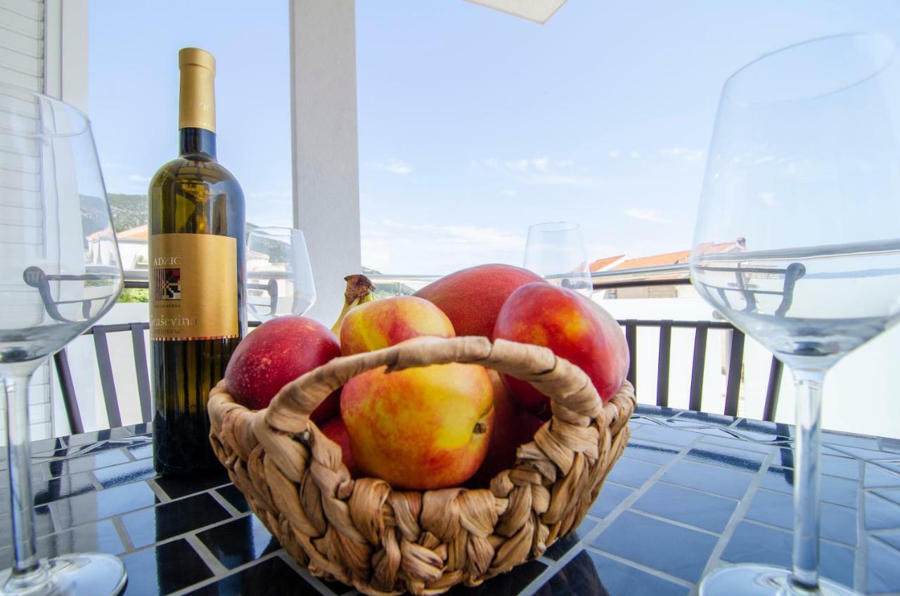 Apartments Sara 4 Μπολ Εξωτερικό φωτογραφία