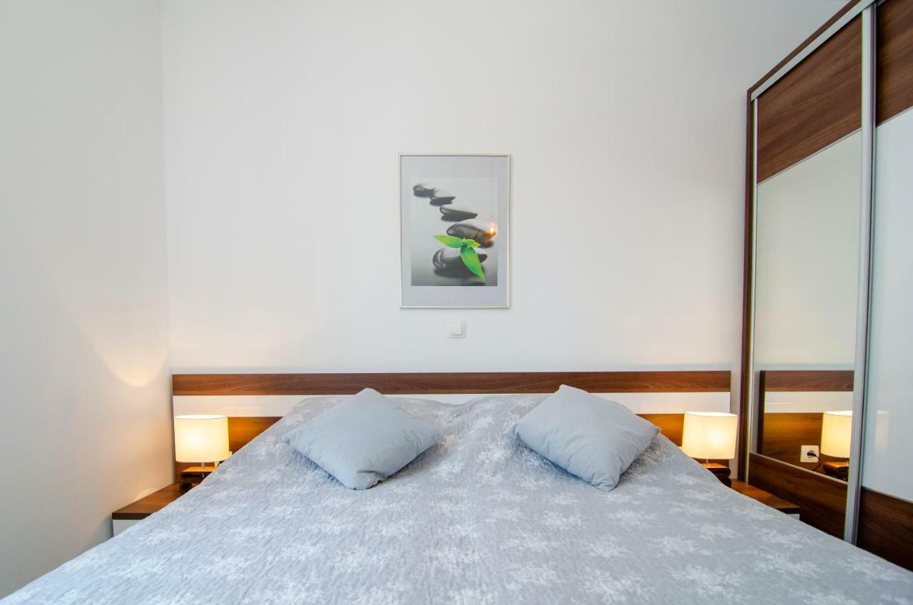 Apartments Sara 4 Μπολ Εξωτερικό φωτογραφία