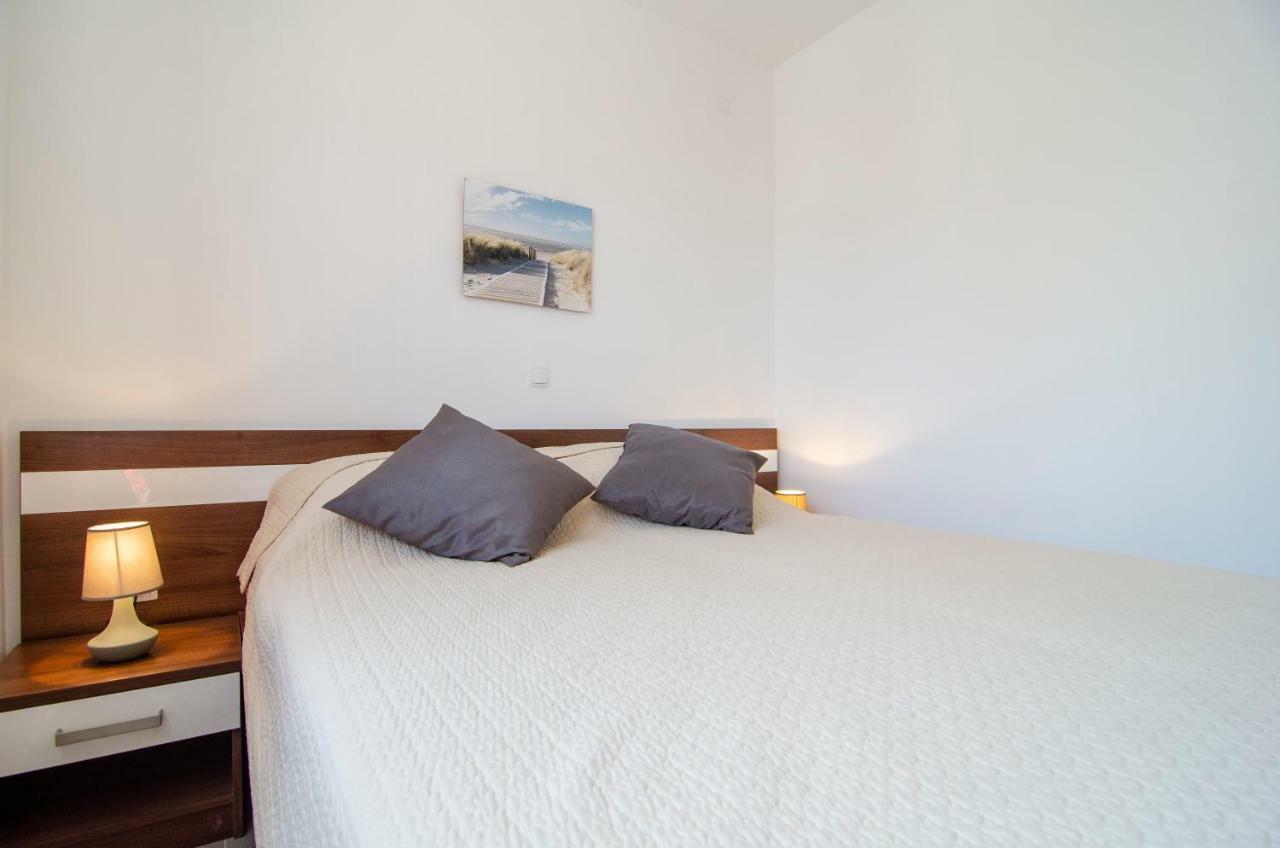 Apartments Sara 4 Μπολ Εξωτερικό φωτογραφία
