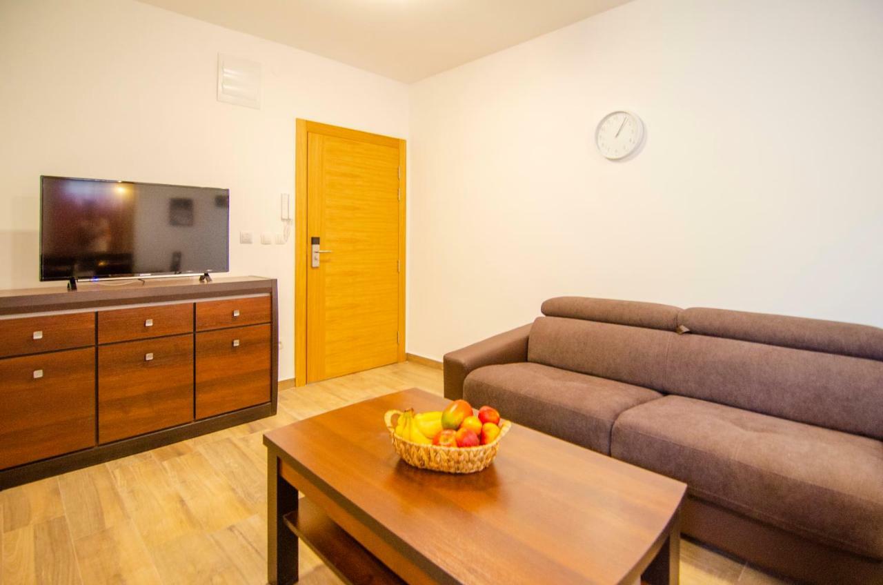 Apartments Sara 4 Μπολ Εξωτερικό φωτογραφία