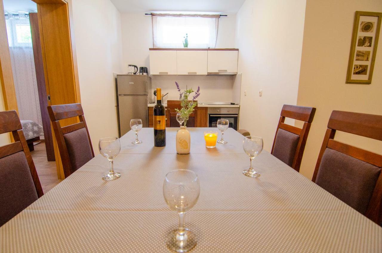 Apartments Sara 4 Μπολ Εξωτερικό φωτογραφία