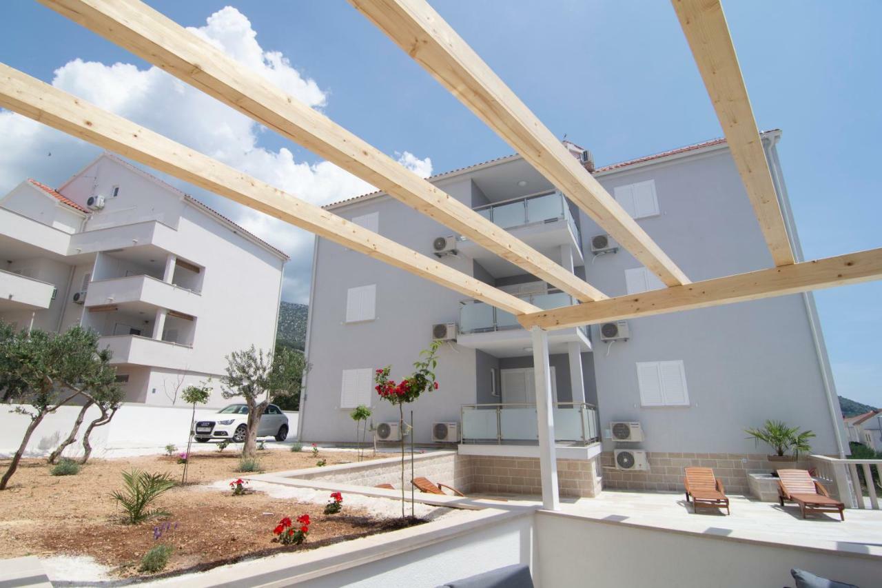 Apartments Sara 4 Μπολ Εξωτερικό φωτογραφία