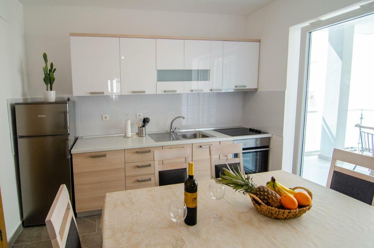 Apartments Sara 4 Μπολ Εξωτερικό φωτογραφία