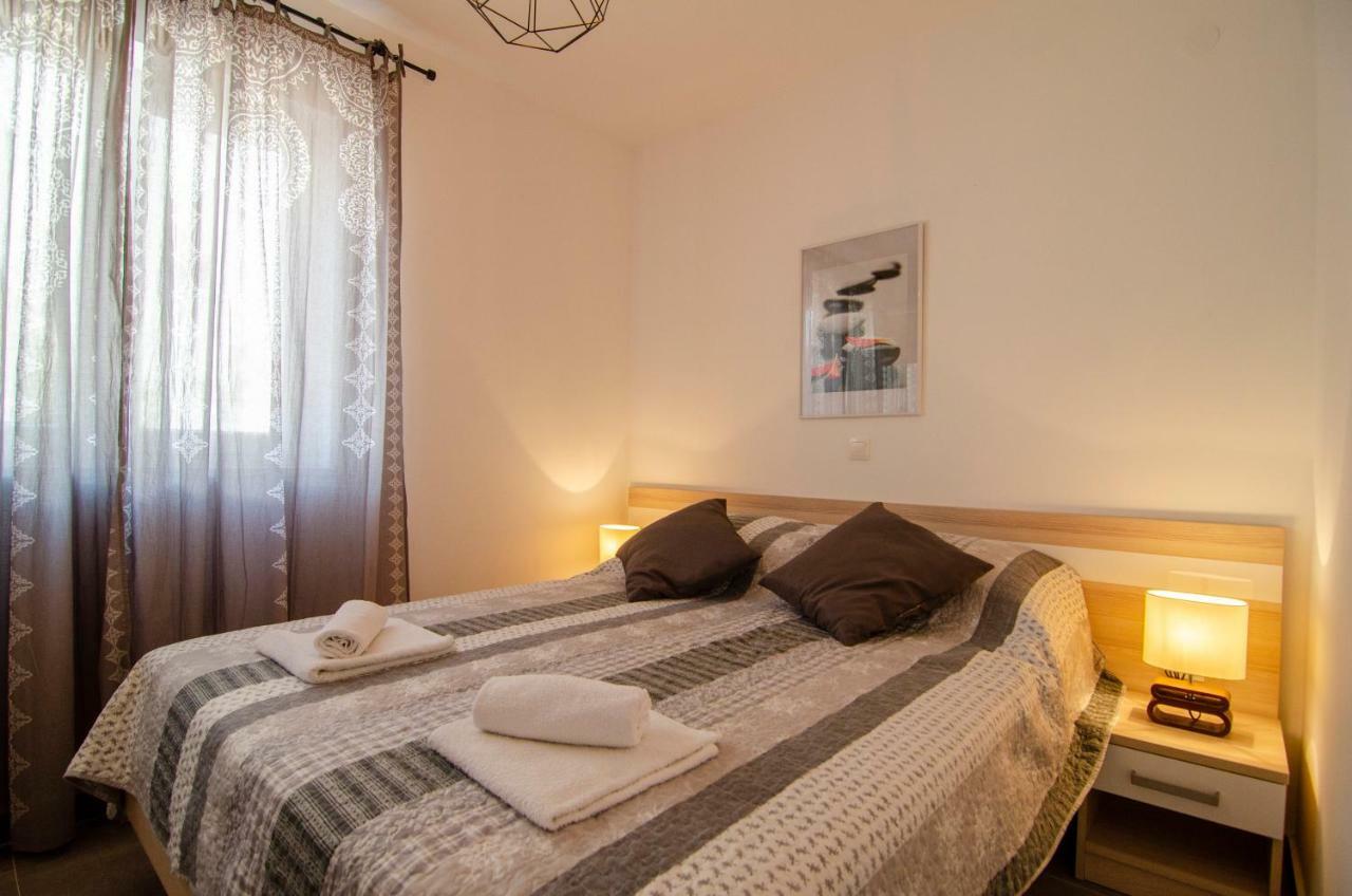Apartments Sara 4 Μπολ Εξωτερικό φωτογραφία